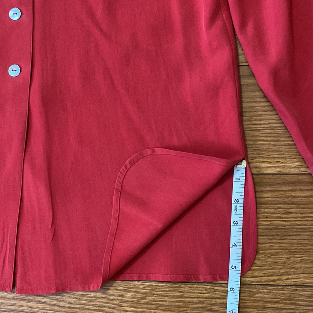 Anne Carson 100% silk women’s Red button down long sleeve shirt padded size M - Picture 12 of 12
